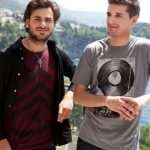 2 cellos