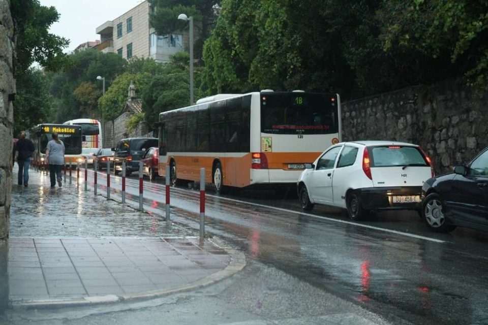 kisa guzva5682