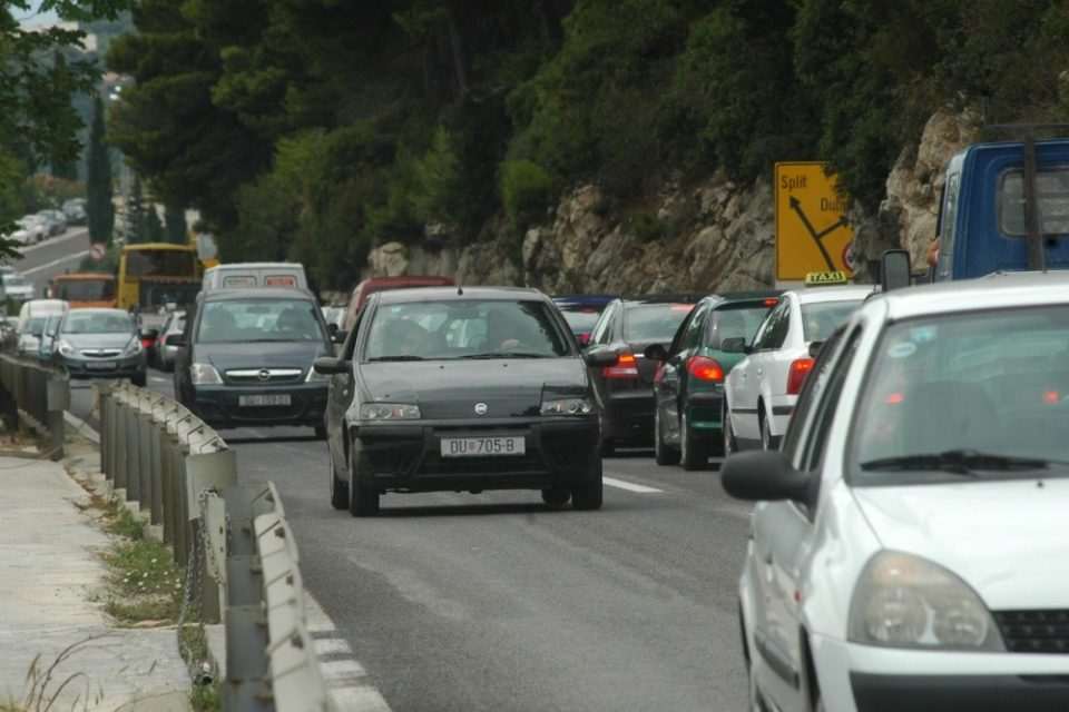 guzva mup policija9508