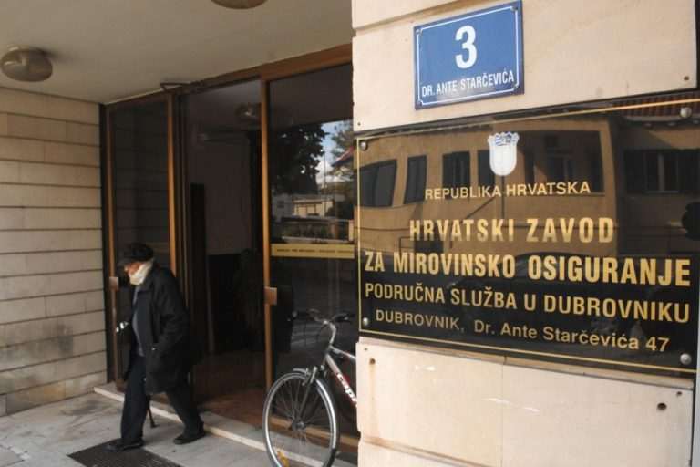 NOVA USLUGA HZMO-A Brže do promjene podataka o stažu putem e-prijava ...