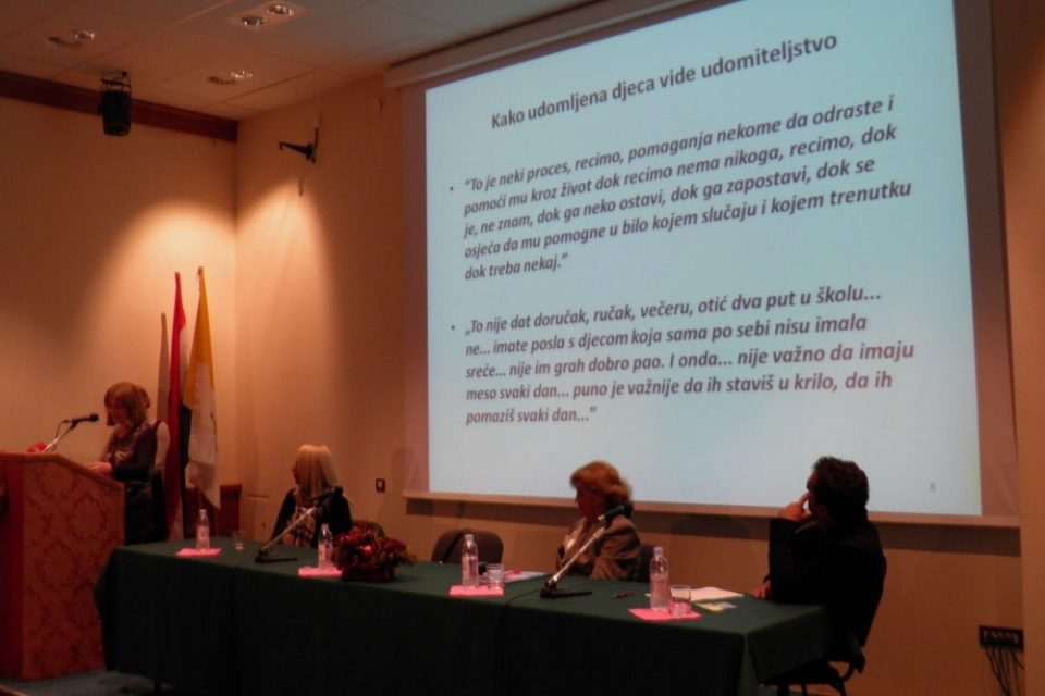 udomitelji tribina 03