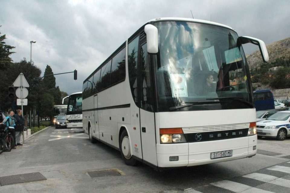 bus guzva 01