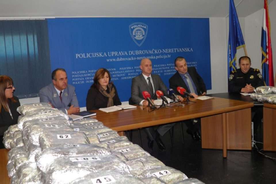 mup trava marihuana 01