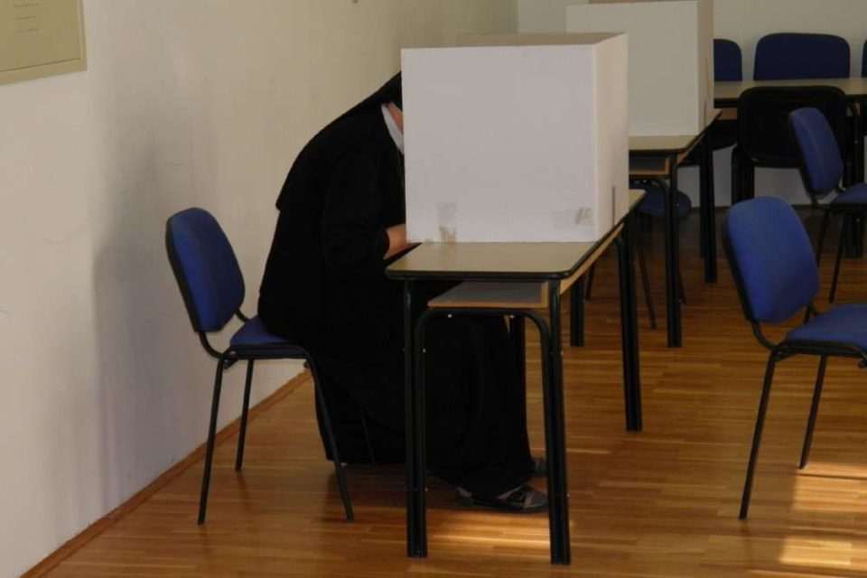 izbori referendum 02