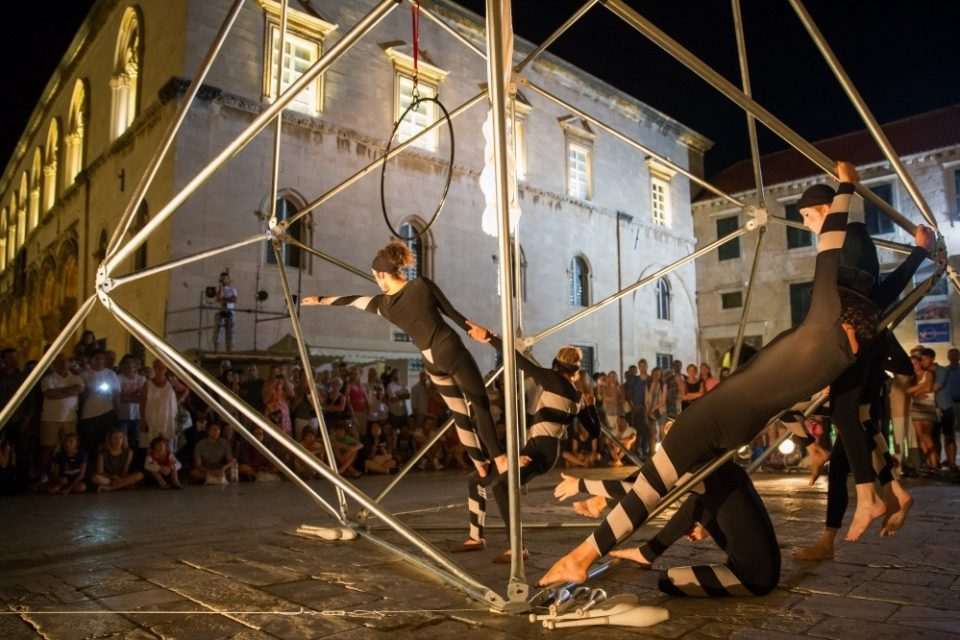 Triko cirkus1