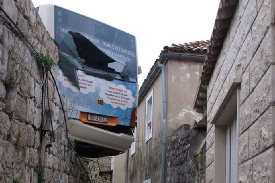 autobus zid 20