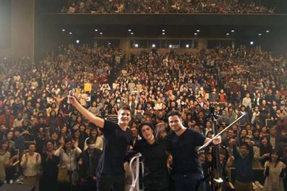 2cellos