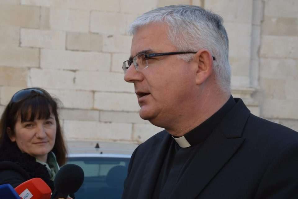 Biskup Uzinić
