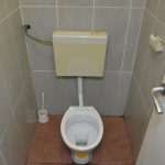 Muški WC u DOC-u