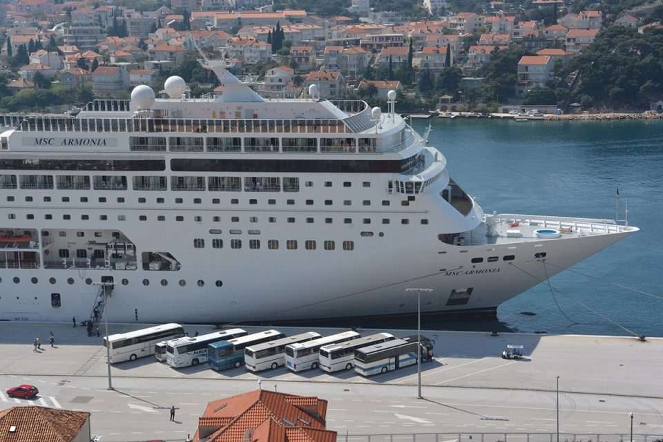 MSC Armonia cruiser