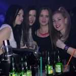 Minea, Ella i I Bee