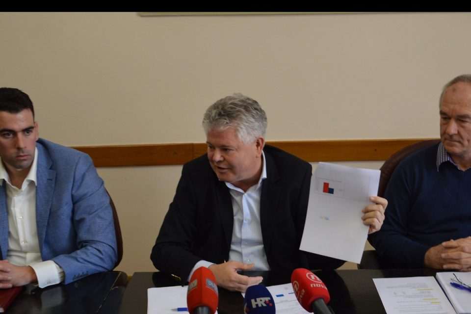Andro Vlahušić