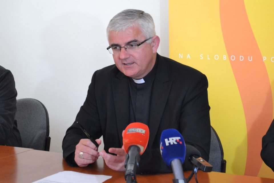Biskup Uzinić