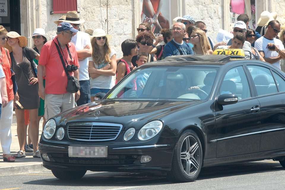 Taxi
