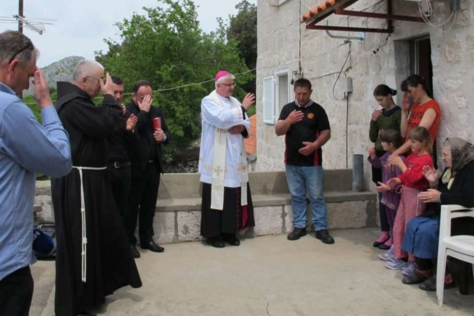obitelj delalija blagoslov kuce