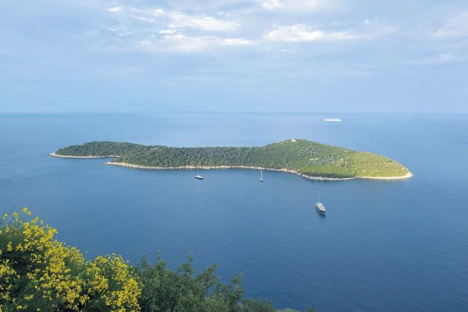 lokrum003