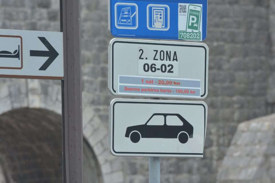 parking sanitat 4