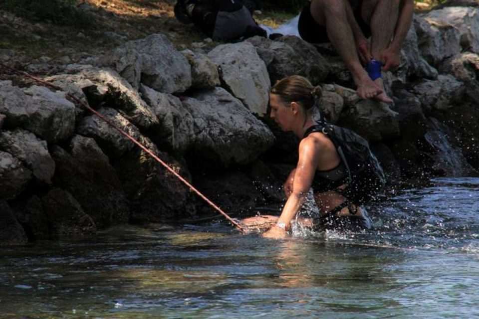 TREKKING