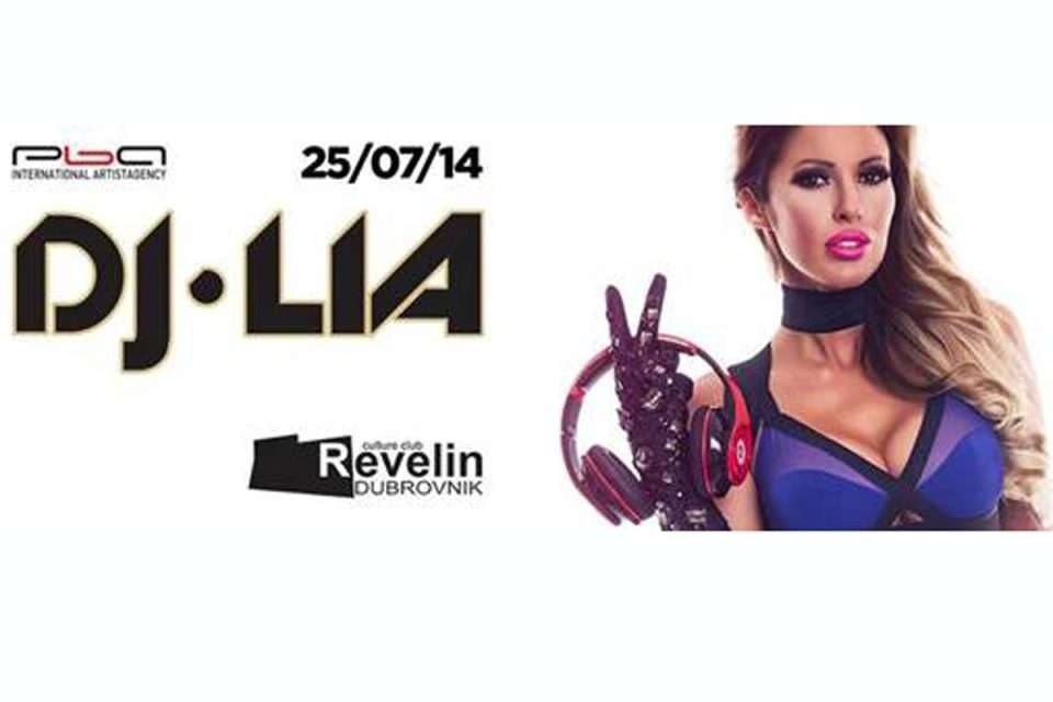 lia revelin01