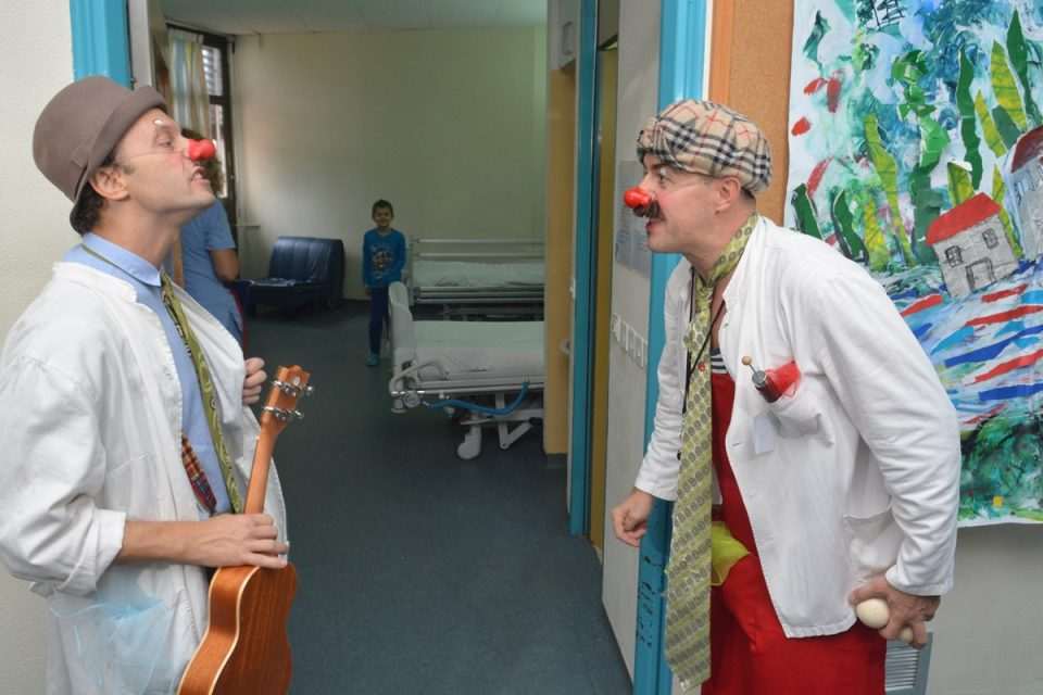 bolnica crveni nosevi019