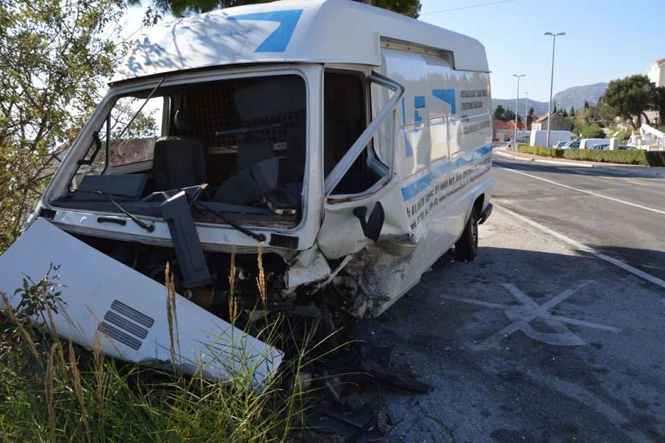 prometna nesreca zupa dubrovacka 021114 1