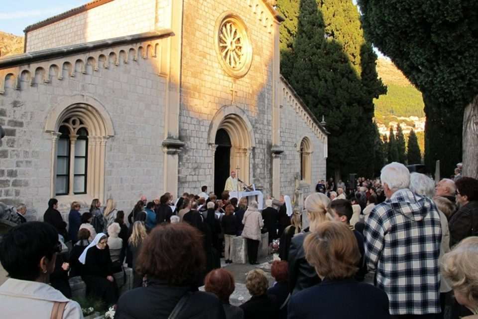 svi sveti boninovo misa 011114 2