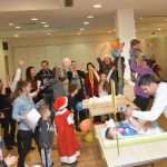 Natjecanje u puzanju i prematanju beba