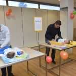 Natjecanje u puzanju i prematanju beba