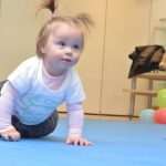 Natjecanje u puzanju i prematanju beba