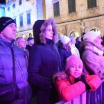 FOTOGALERIJA Pogledajte tko je sve bio na koncertu klapa Cambi i Sv. Juraj HRM na Stradunu! 20 Nastup klapa Cambi i Sv. Juraj HRM na Stradunu