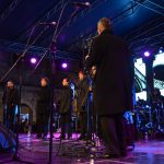 FOTOGALERIJA Pogledajte tko je sve bio na koncertu klapa Cambi i Sv. Juraj HRM na Stradunu! 51 Nastup klapa Cambi i Sv. Juraj HRM na Stradunu