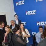 FOTO U HDZ-ov stožer pomalo pristižu članovi i simpatizeri 11 hdz stozer 220315 8
