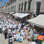 Mimohod za Srebrenicu na Stradunu