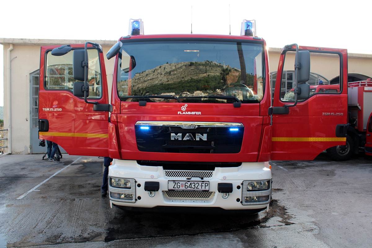 ŽUPANIJSKI CENTAR Brzom intervencijom ugašen požar na Batali