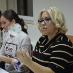 VRIJEDNI KREATIVCI IZ ŽUPE Ovako se rade pravi božićni ukrasi! 8 Bozina radionica Zupa 12