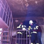 DETALJI IZ ILIJE SARAKE Požar bio u razbuktaloj fazi, primjetio ga građanin izvan zidina! 10 Pozar u Ilije Sarake 12