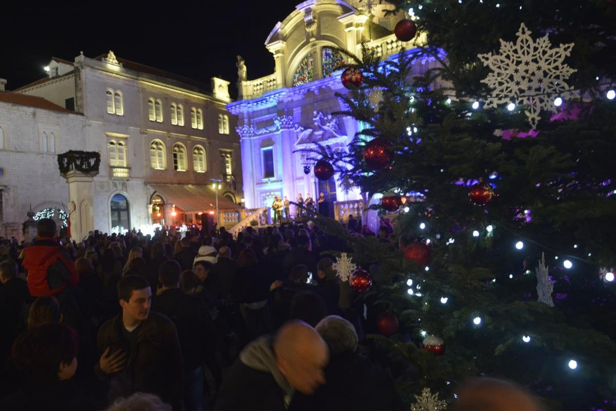 Gazde na Stradunu advent