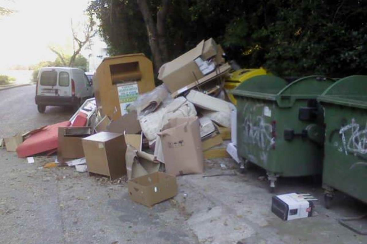 Glomazni otpad Janjinska ulica Čistoća