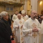 biskup pranje nogu009