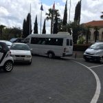 Iskrcavanje gostiju ispred Hiltona 4