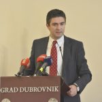 GRADSKO VIJEĆE Završila sjednica, autobuserima godišnje vinjete za 17 tisuća kuna 13 gradsko vijece2002