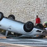 prometna ilijina glavica auto na krov 150416 12