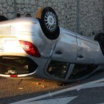 prometna ilijina glavica auto na krov 150416 22
