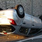 prometna ilijina glavica auto na krov 150416 23