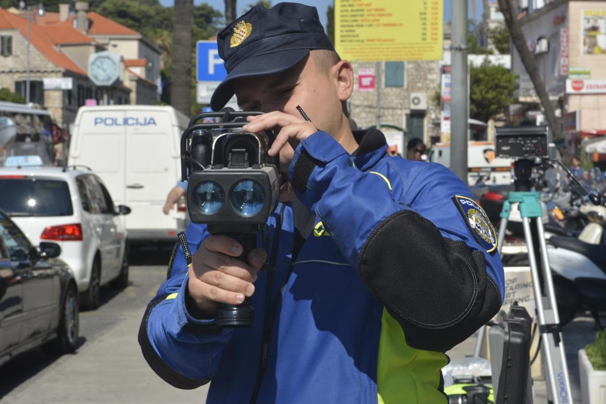 brzina mjerenje laser policija