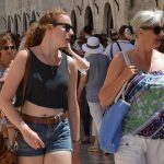 spitza stradun turisti ljeto kostimi 030816 11