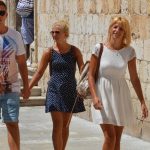 spitza stradun turisti ljeto kostimi 030816 32