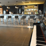 lero piano bar0043