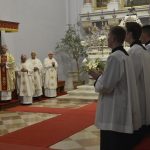 biskup pranje nogu 13