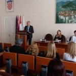 ŽUPANIJA Sastanak s ravnateljima osnovnih i srednjih škola 1 zupan ravnatelji 2